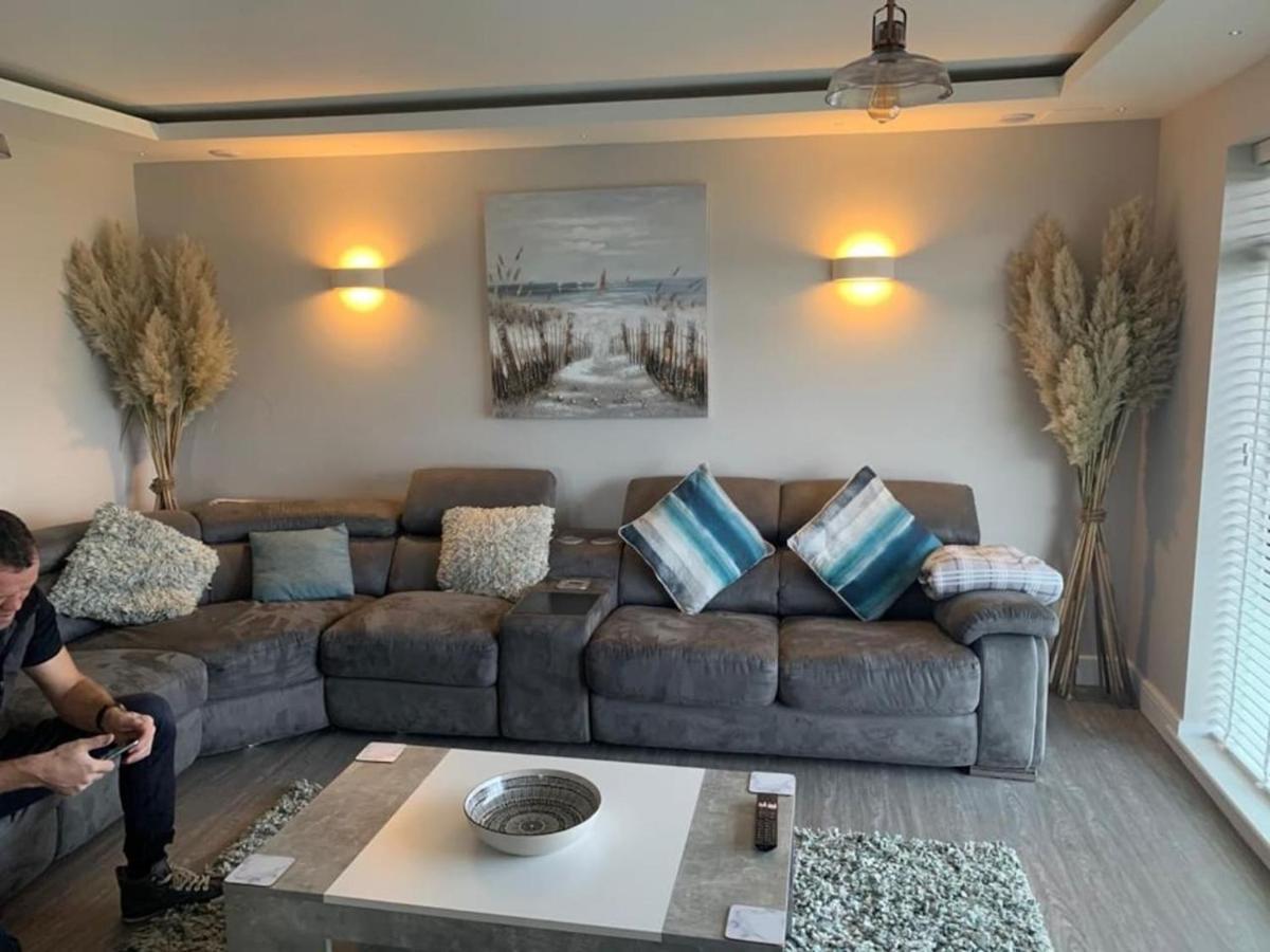 3 Bedroom Deganwy Sea View Beach House Ll31 מראה חיצוני תמונה