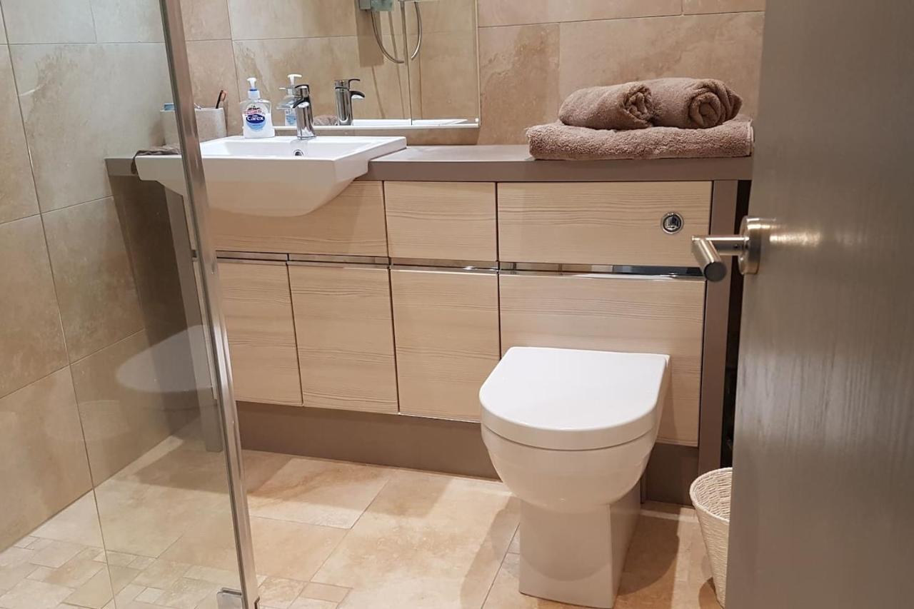 3 Bedroom Deganwy Sea View Beach House Ll31 מראה חיצוני תמונה