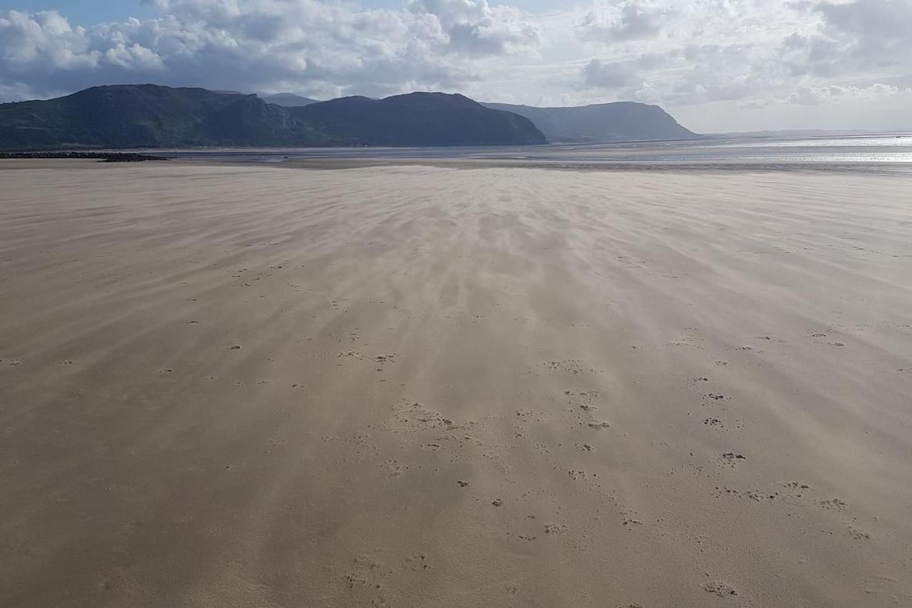 3 Bedroom Deganwy Sea View Beach House Ll31 מראה חיצוני תמונה