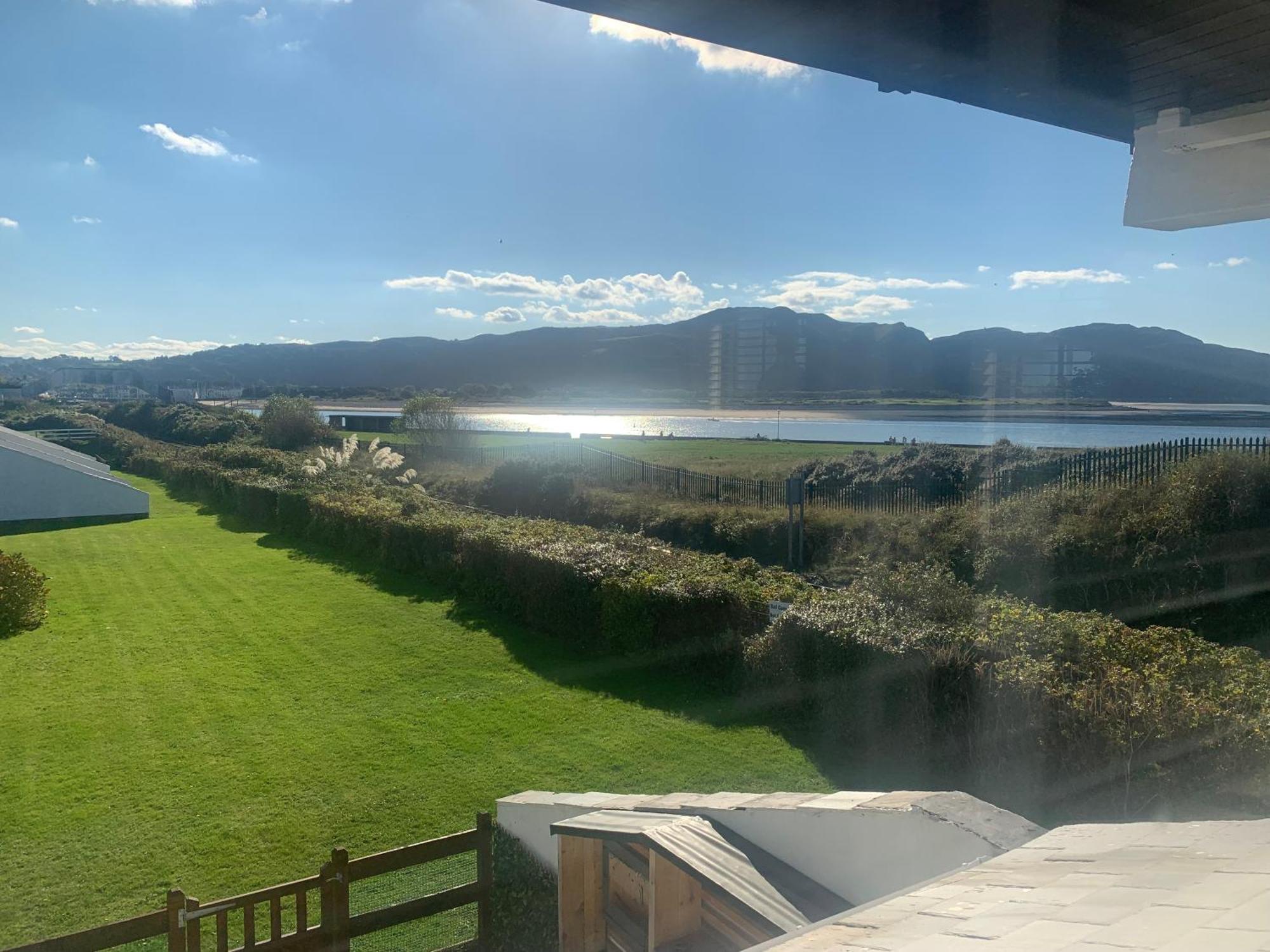 3 Bedroom Deganwy Sea View Beach House Ll31 מראה חיצוני תמונה